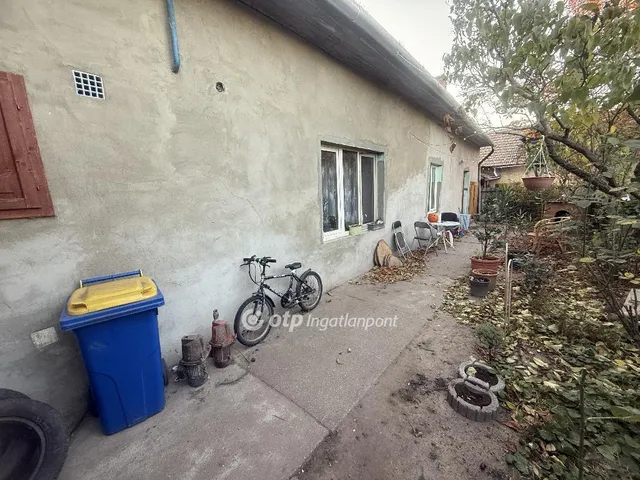 Eladó ház Tiszakécske 74 nm