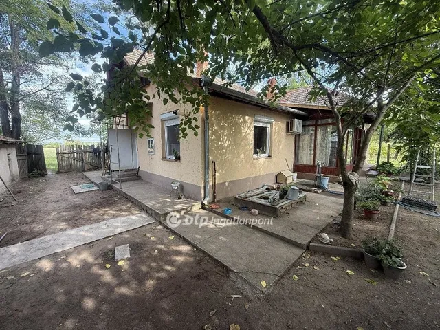 Eladó mezőgazdasági ingatlan Tiszakécske 115 nm