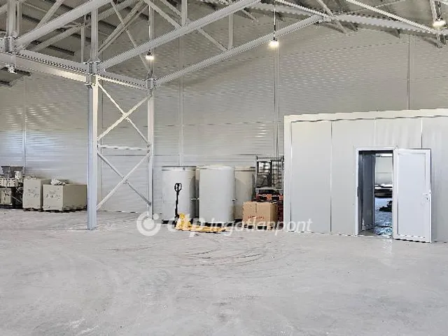 Eladó kereskedelmi és ipari ingatlan Kecskemét 13305 nm