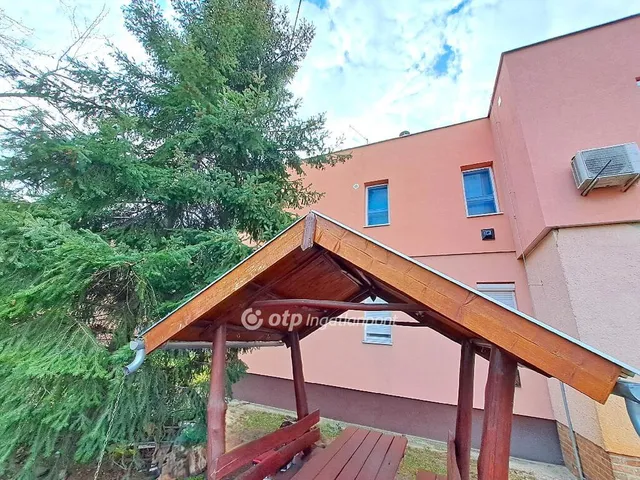 Eladó lakás Kecskemét, Műkertváros 56 nm