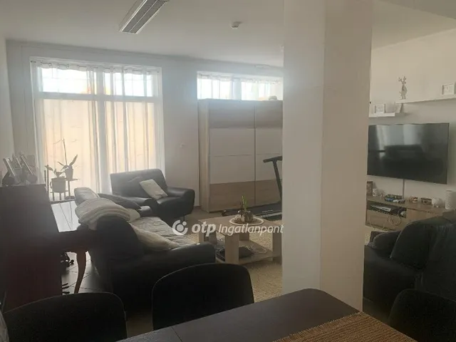 Eladó ház Cegléd 240 nm