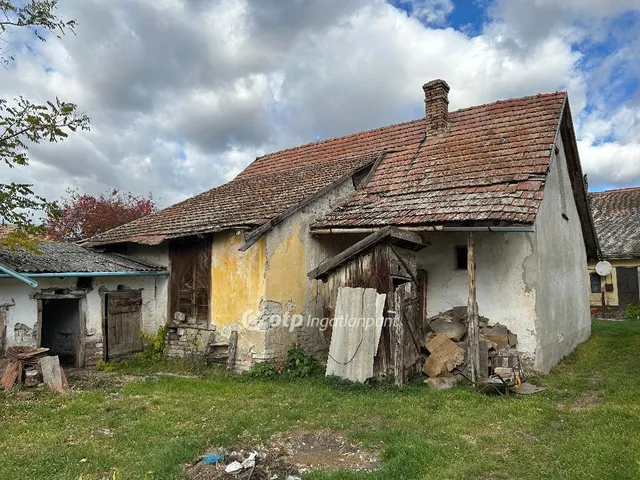 Eladó ház Kocsér 73 nm