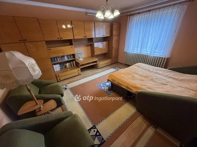 Eladó ház Kocsér 108 nm