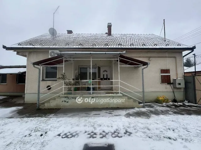 Eladó ház Cegléd 105 nm