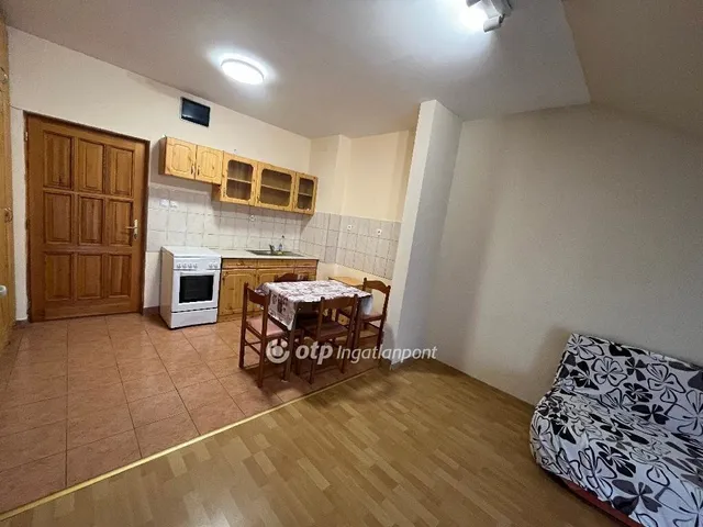 Eladó lakás Cserkeszőlő 36 nm