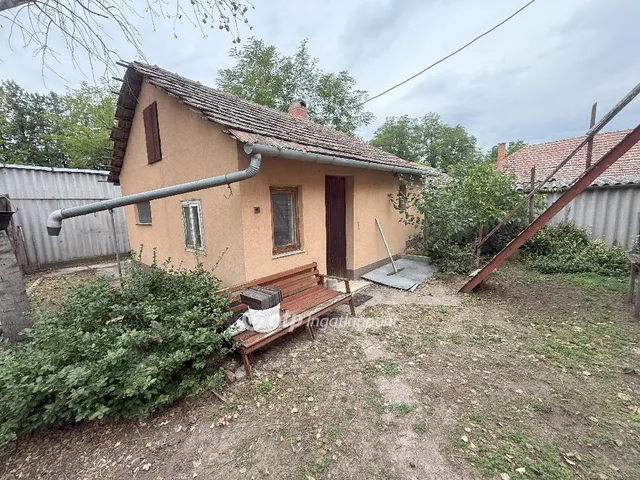 Eladó ház Tiszakécske 51 nm