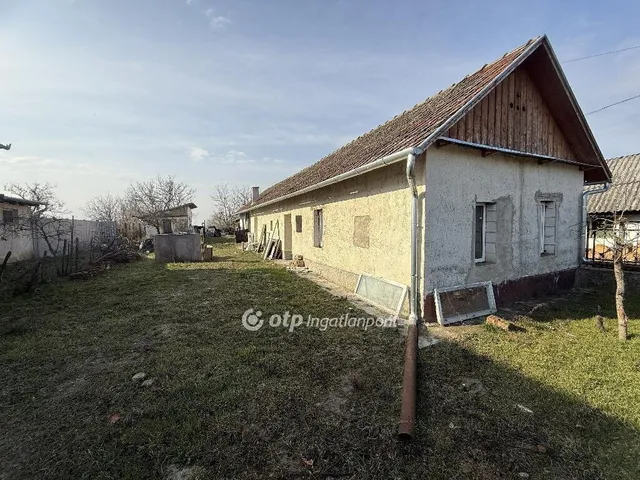 Eladó ház Tiszakécske 54 nm