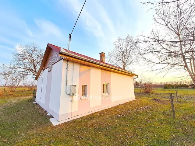 Eladó üdülő és hétvégi ház Tiszakécske 49 nm