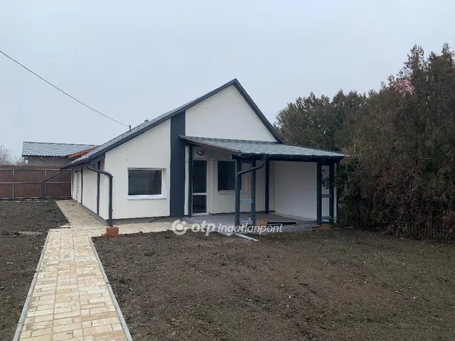 Eladó ház Szolnok 100 nm