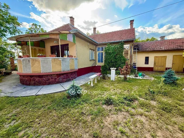Eladó ház Cegléd 99 nm