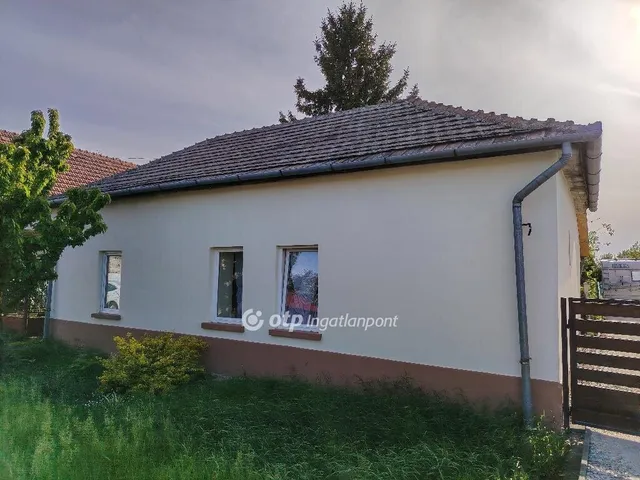Eladó ház Rákóczifalva 63 nm
