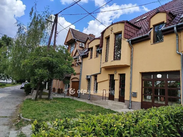 Eladó ház Kecskemét 160 nm