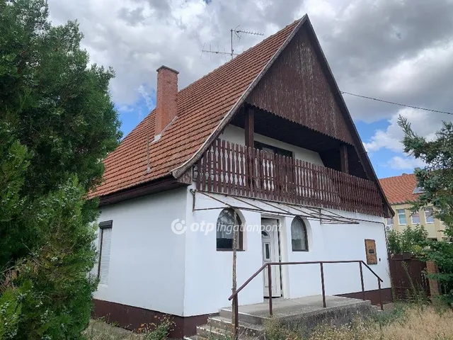 Eladó ház Szank 93 nm