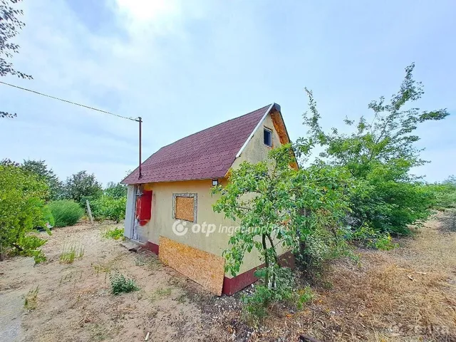 Eladó nyaraló Kecskemét 12 nm