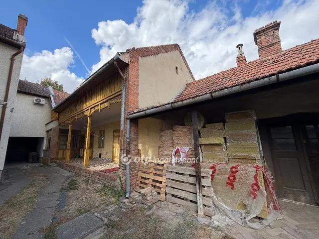 Eladó lakás Békéscsaba 149 nm