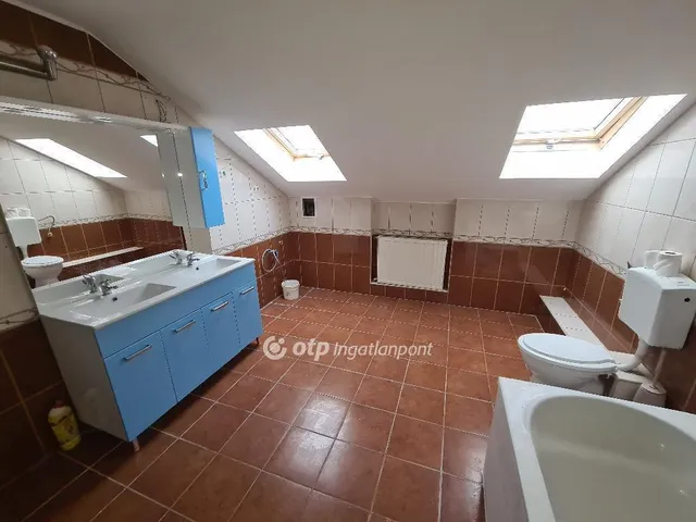 Eladó ház Budapest XVIII. kerület, Szent Lőrinc telep 448 nm