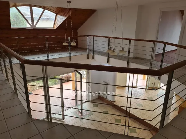 Eladó ház Budapest XVIII. kerület, Szent Lőrinc telep 448 nm