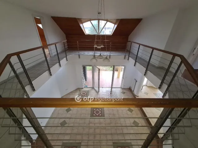 Eladó ház Budapest XVIII. kerület, Szent Lőrinc telep 448 nm