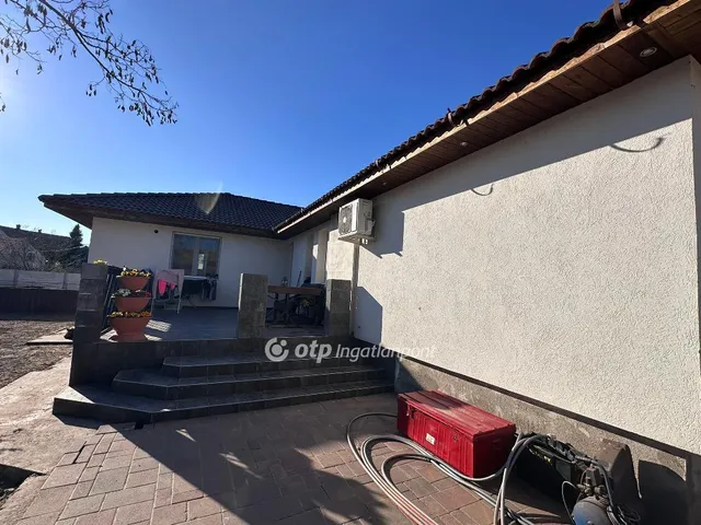 Eladó ház Délegyháza 186 nm