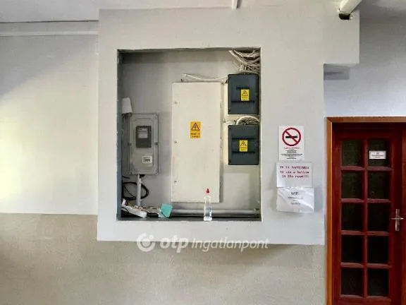 Eladó kereskedelmi és ipari ingatlan Dunaújváros 1052 nm