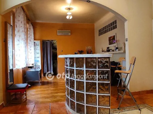 Eladó lakás Budapest VI. kerület 53 nm