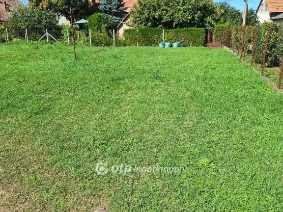 Eladó telek Dömsöd 1280 nm