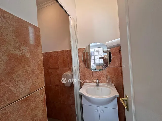 Kiadó kereskedelmi és ipari ingatlan Taksony 20 nm