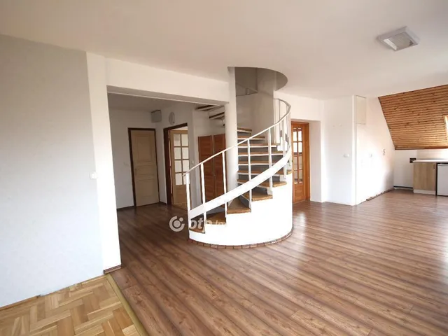 Eladó ház Budapest XIV. kerület 330 nm