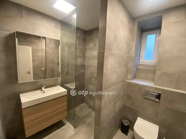 Eladó lakás Budapest VI. kerület 62 nm