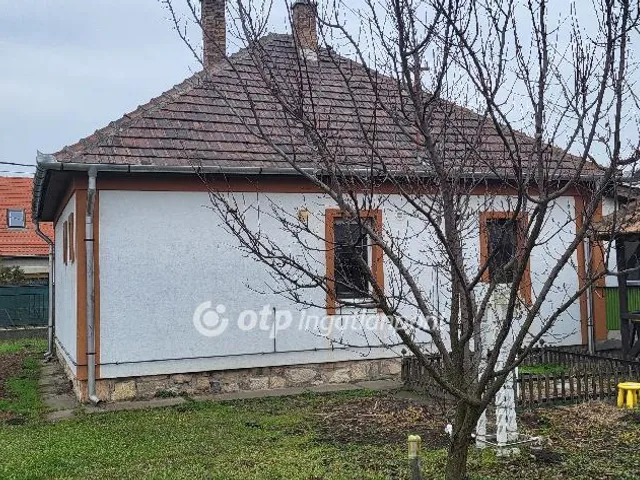 Eladó ház Érd 64 nm