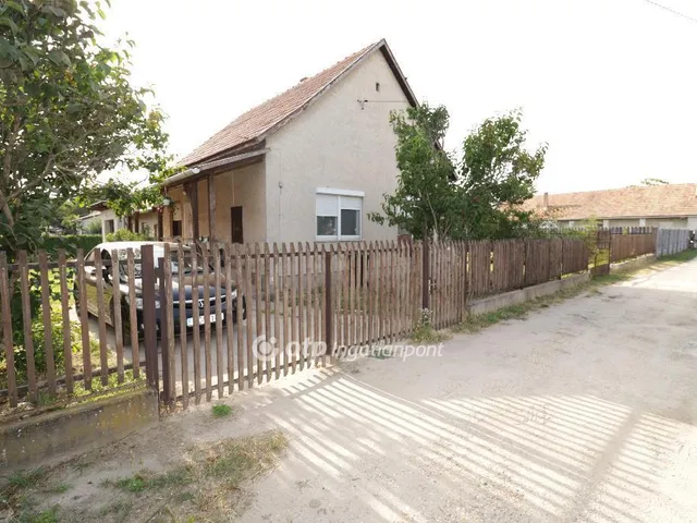 Eladó ház Kiskunlacháza 69 nm