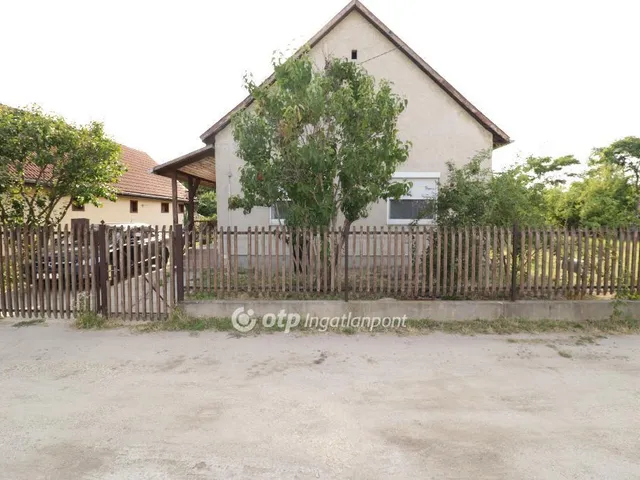 Eladó ház Kiskunlacháza 69 nm