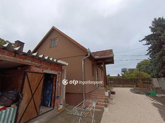 Eladó ház Dömsöd 90 nm