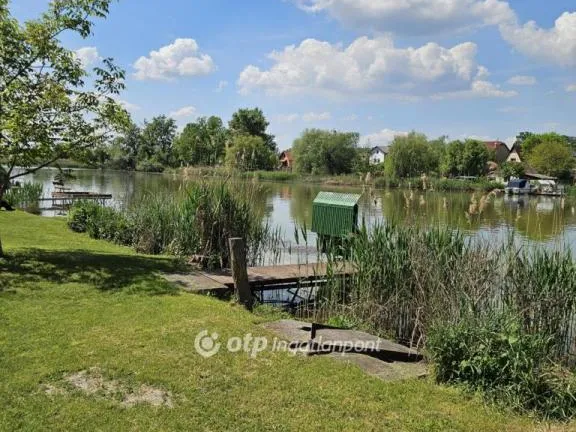 Eladó nyaraló Dunaharaszti, Paradicsomsziget 68 nm