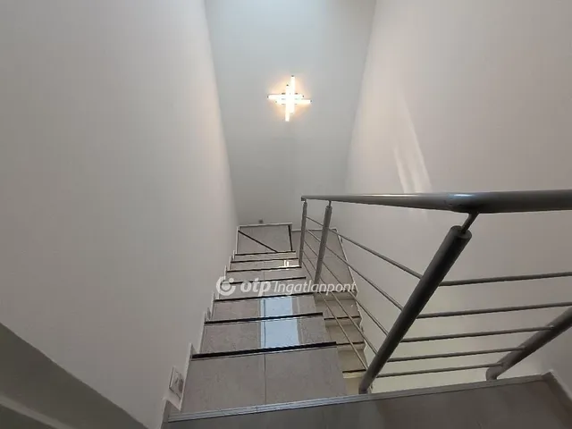 Eladó ház Taksony 290 nm