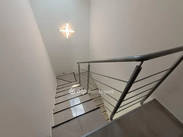 Eladó ház Taksony 290 nm