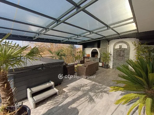 Eladó ház Taksony 290 nm