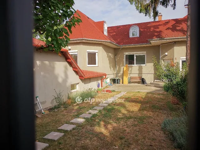 Eladó ház Budapest XX. kerület 210 nm