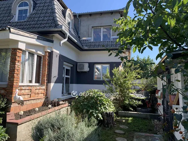 Eladó ház Érd 280 nm