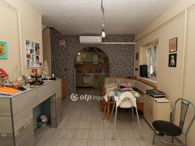 Eladó ház Tass 85 nm