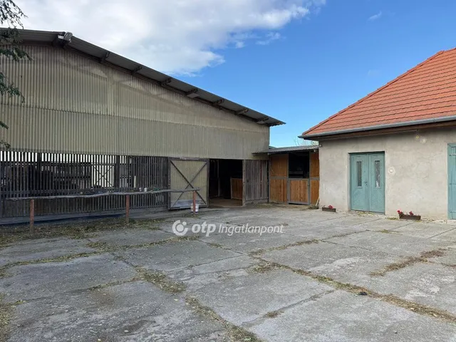 Eladó ház Majosháza 132 nm