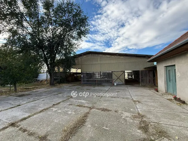 Eladó ház Majosháza 132 nm