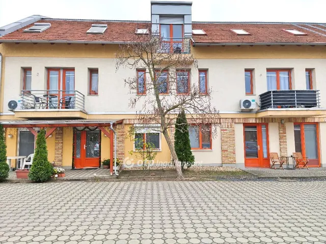 Eladó lakás Dabas 85 nm