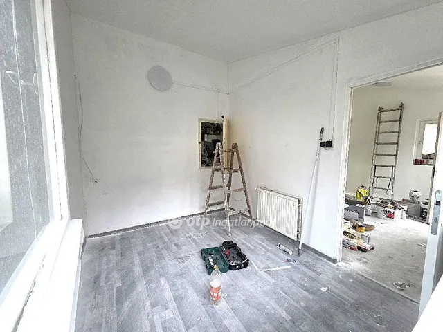 Eladó ház Üröm 46 nm