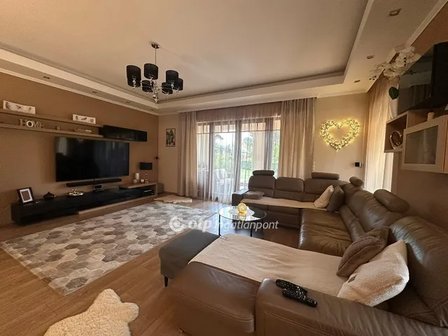 Eladó ház Siófok 361 nm