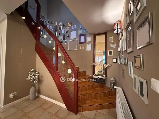 Eladó ház Siófok 361 nm