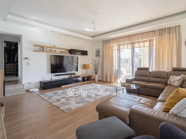 Eladó ház Siófok 361 nm