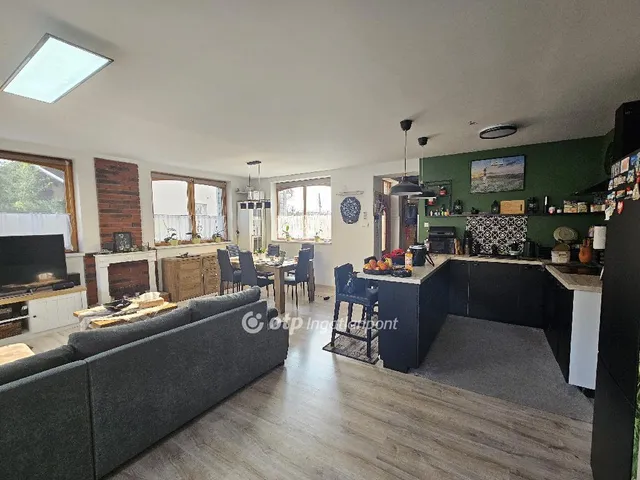 Eladó ház Gyál 217 nm