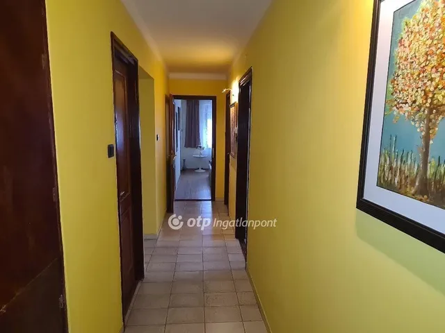 Eladó ház Áporka 102 nm