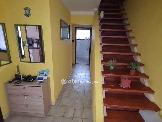 Eladó ház Áporka 102 nm